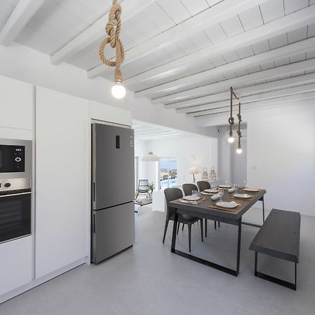 Niriides Luxury Villas อลิกิ ภายนอก รูปภาพ