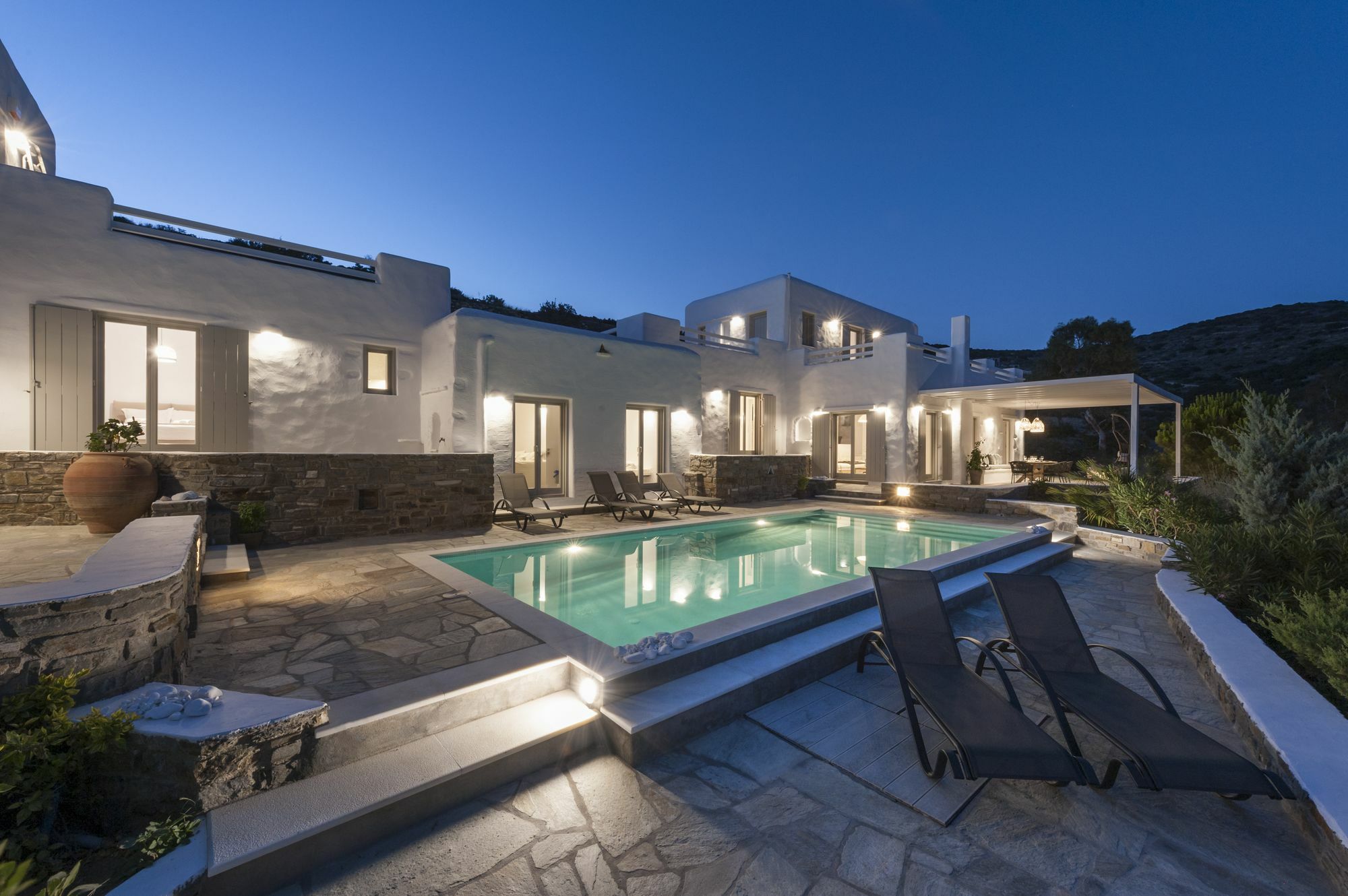 Niriides Luxury Villas อลิกิ ภายนอก รูปภาพ